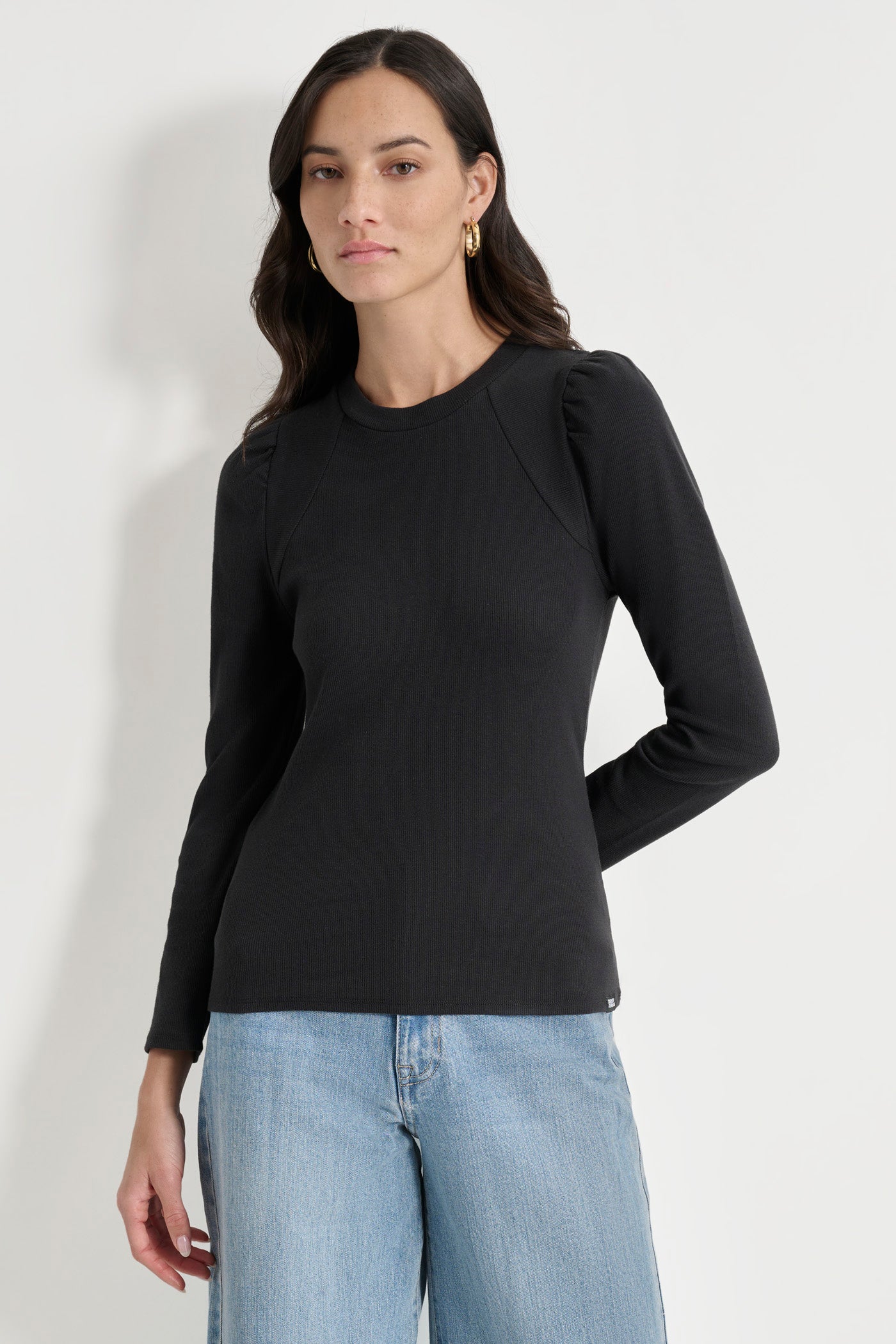 PUFF SLEEVE CREW NECK TOP