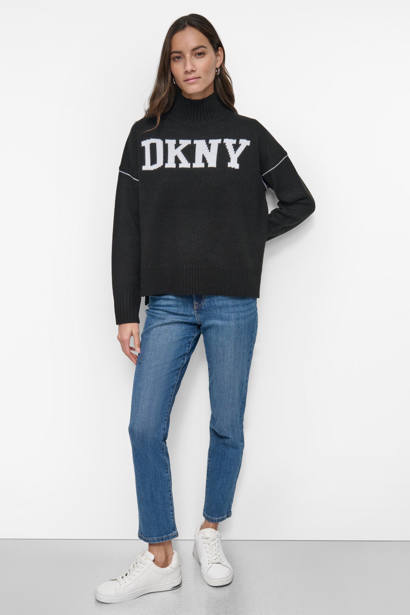 LOGO TURTLENECK SWEATER DKNY