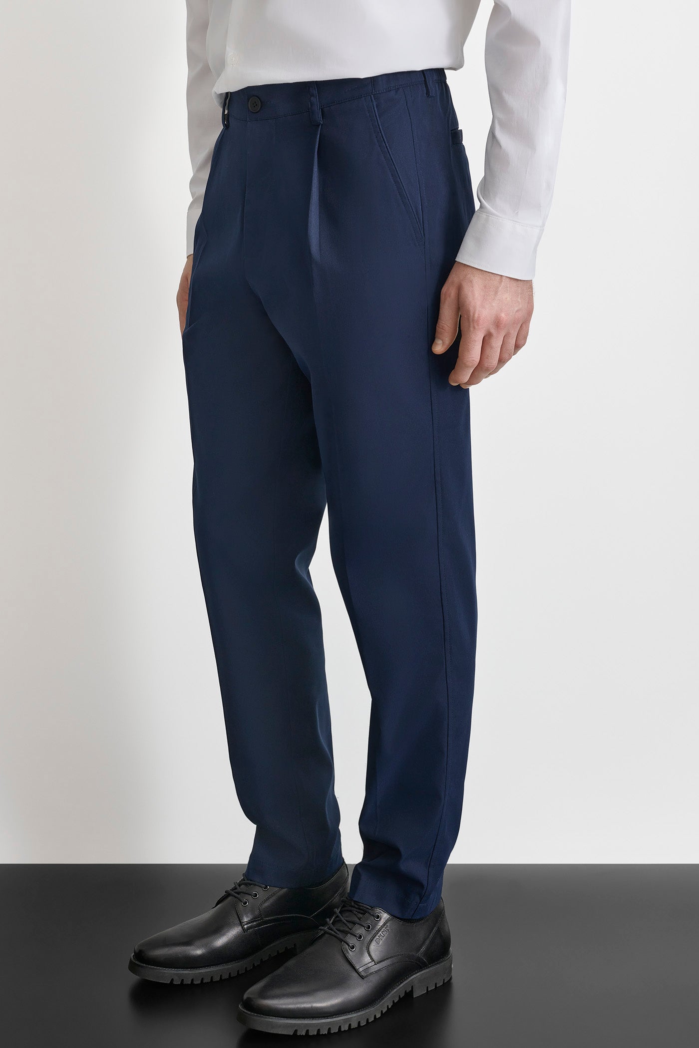 PLEATED FRONT PANT