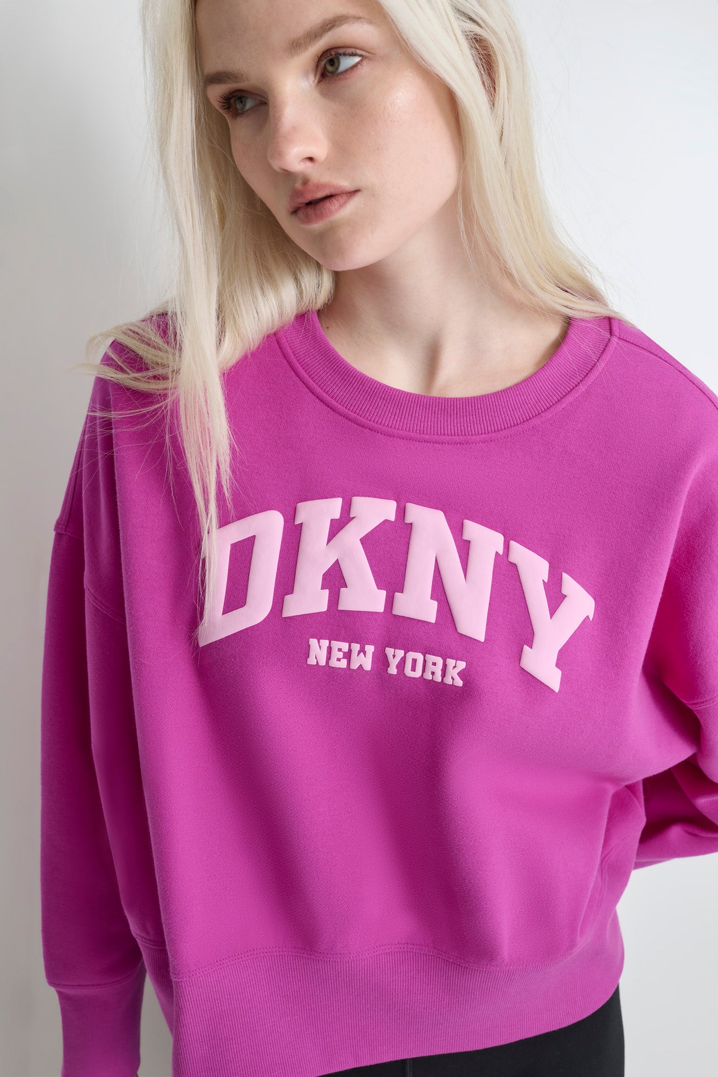 VARSITY PUFF LOGO PULLOVER DKNY