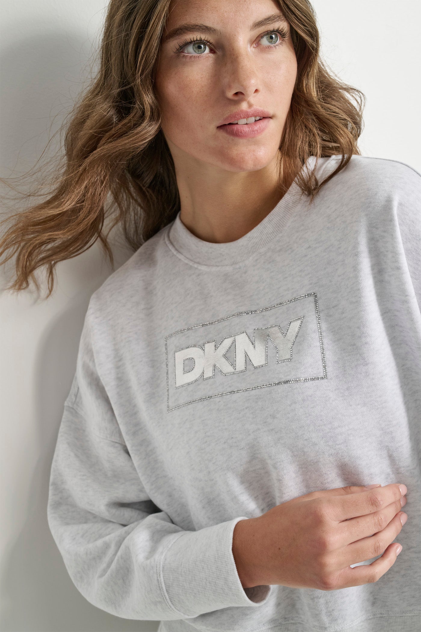 RHINESTONE LOGO CREW NECK