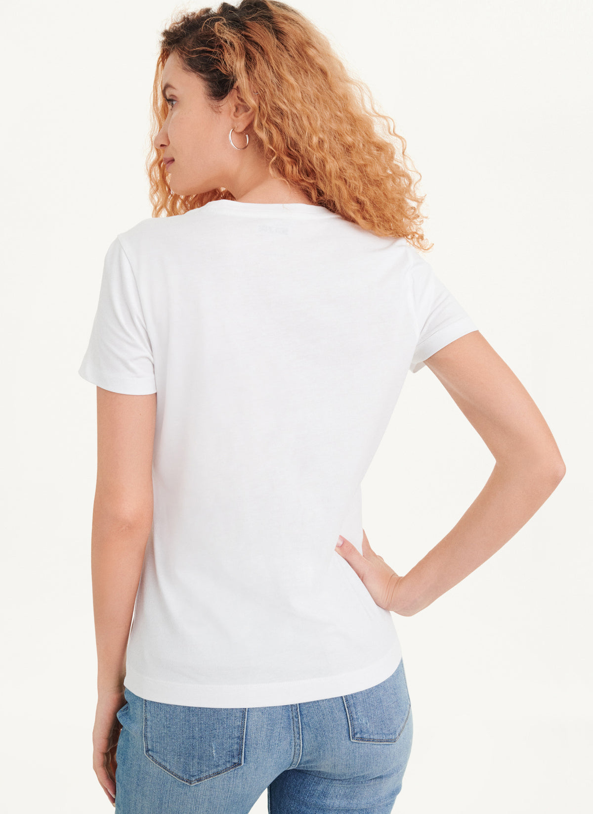 DKNY White Cotton T-shirt With Branded Piping And Logo Badge