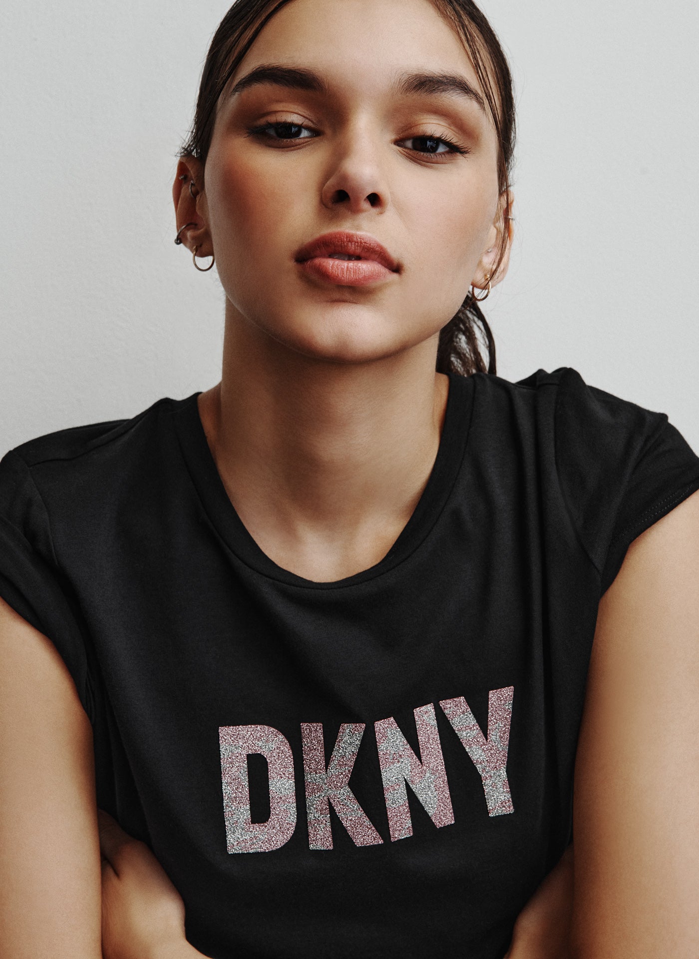 Dkny logo sale t shirt